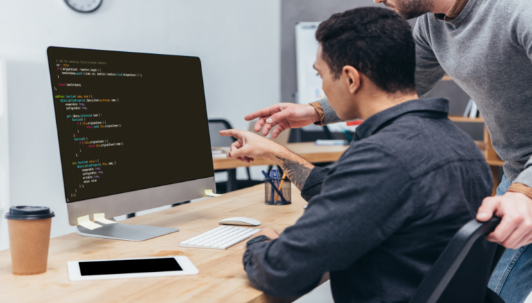 Какво представляват index.php и index.html и как да ги създадем?